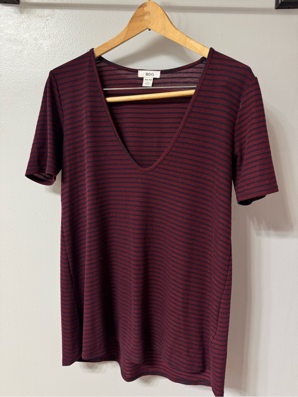 Urban Outfitters BDG Women's Deep V-Neck Striped Tee - Burgundy/Navy XS